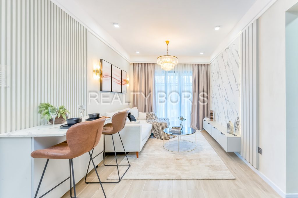 LUXURIOUS 1 BEDROOM IN LAVINGTON