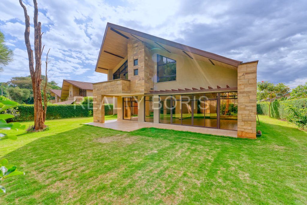 LUXURIOUS 4 BEDROOM VILLA IN KAREN