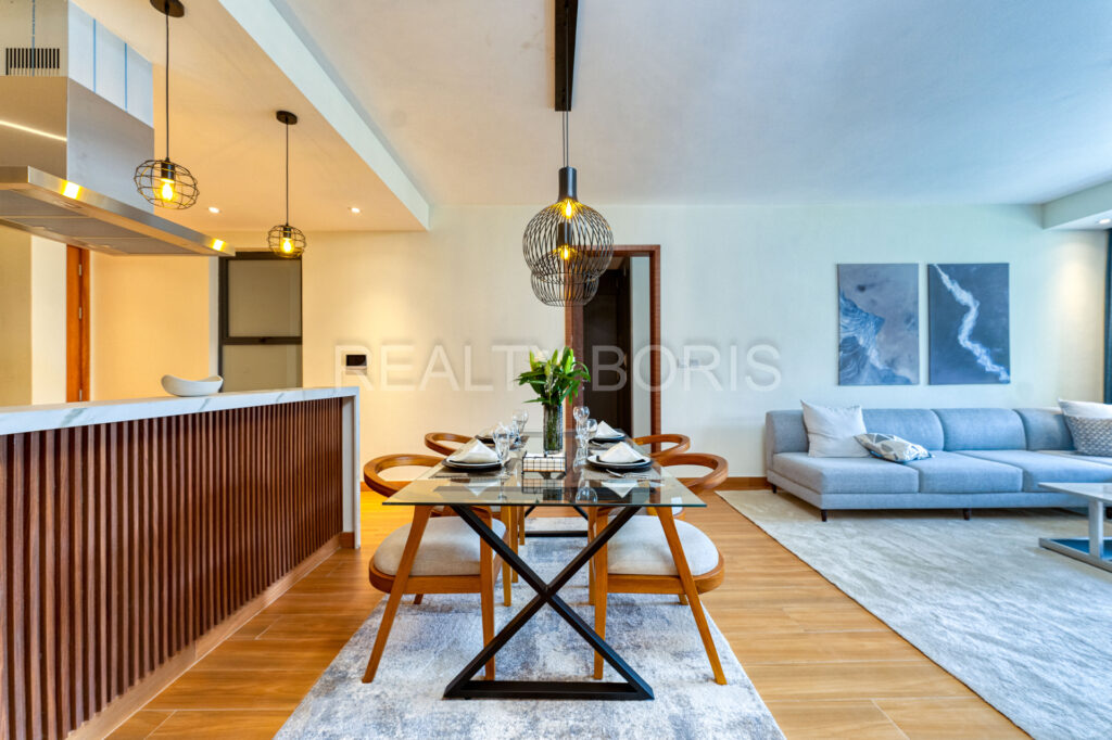 LUXURIOUS 2 BEDROOM IN RIVERSIDE