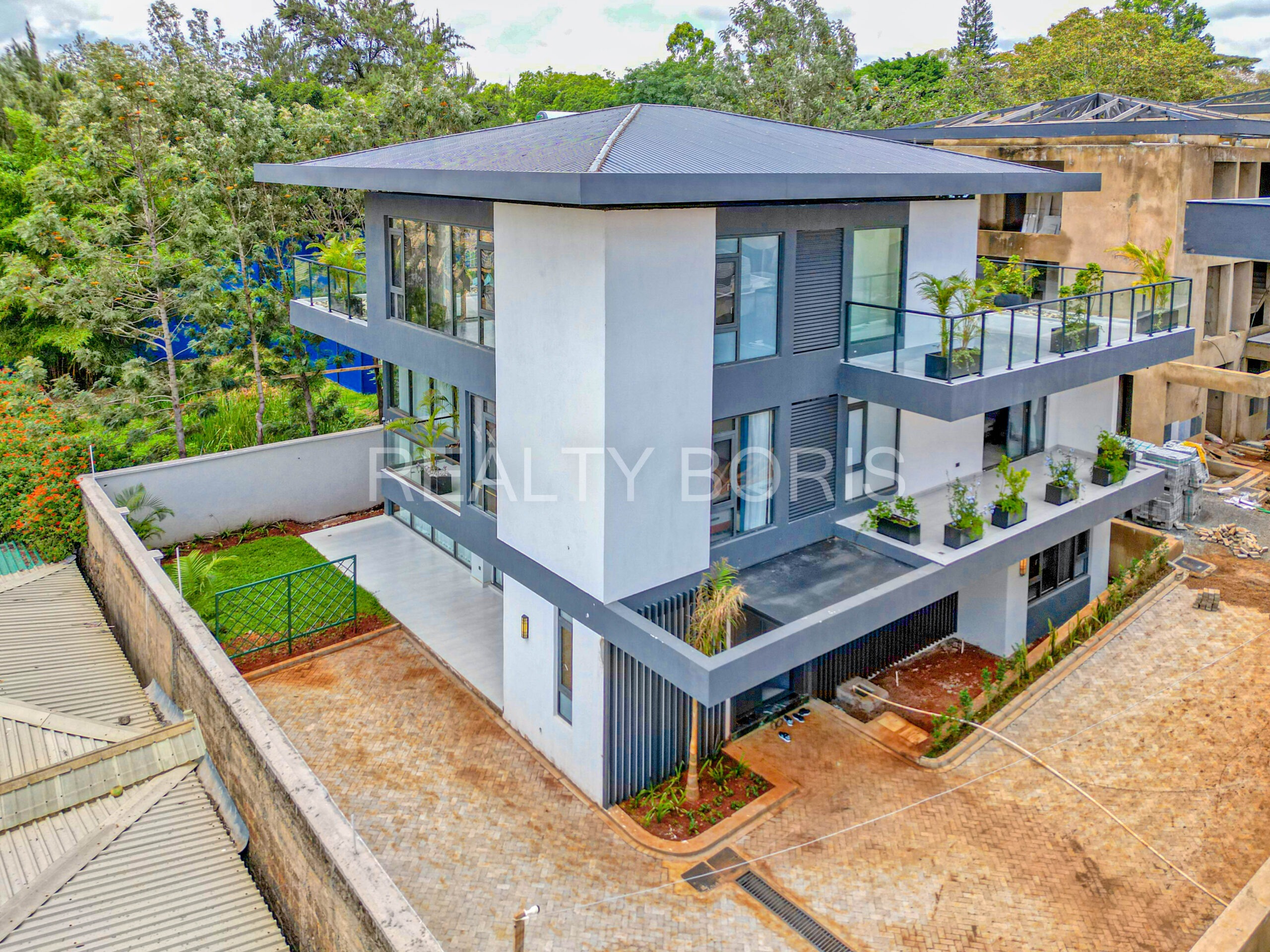 Luxury 5 bedroom villa for sale in Lavington Nairobi with rooftop terrace and private lift