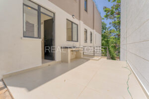 off plan vs ready apartments
