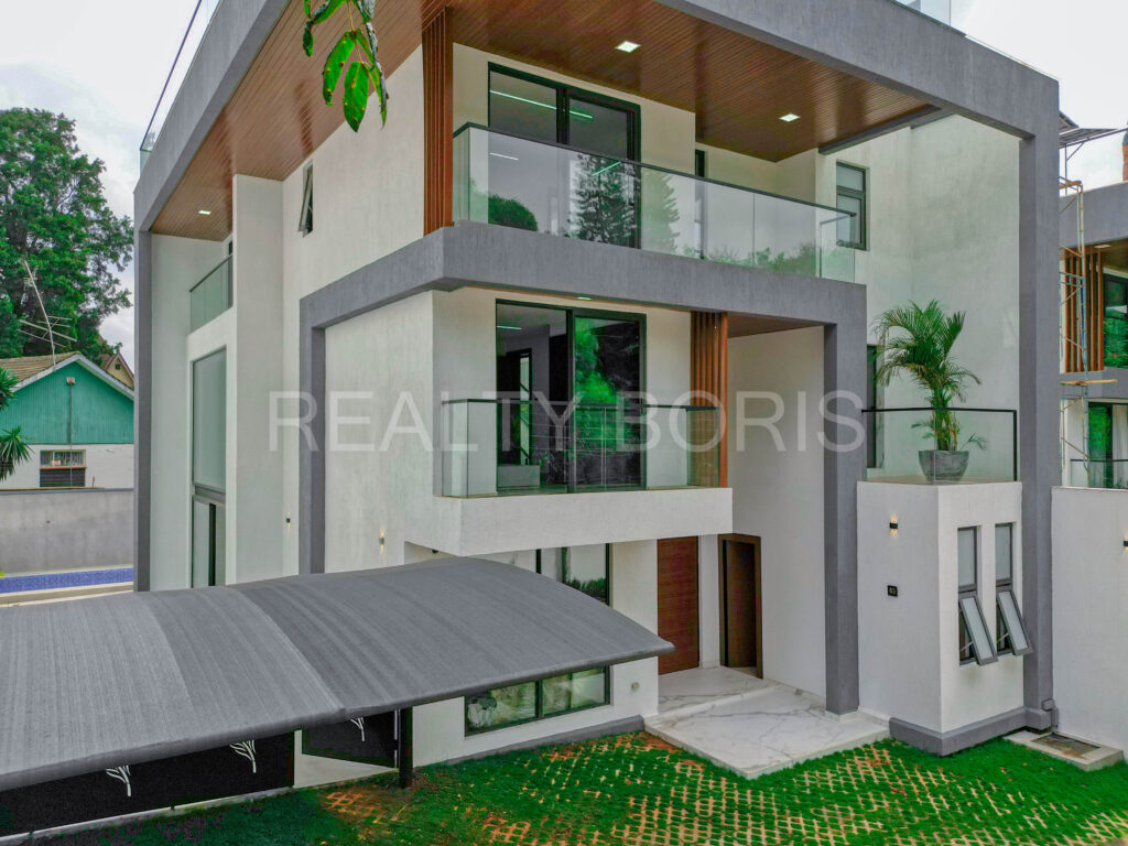 Luxury 6 Bedroom Villa for Sale in Lavington Nairobi